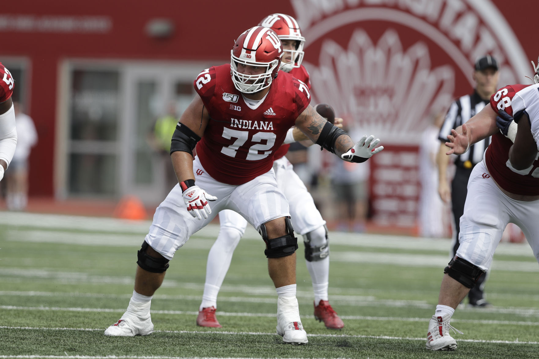 Indiana offensive lineman Simon Stepaniak